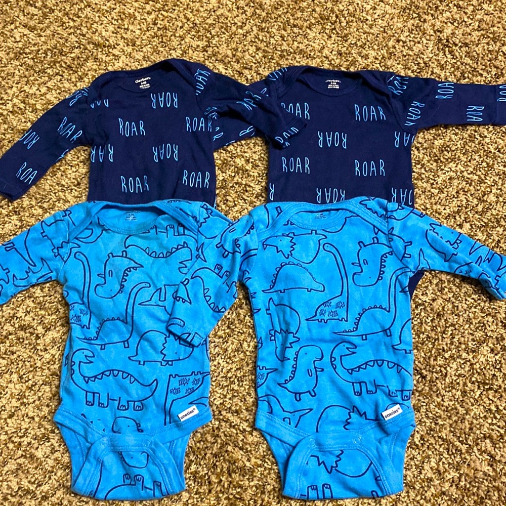 0-3 month twin onesie sets